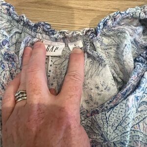 GAP Blue and White Floral Skirt